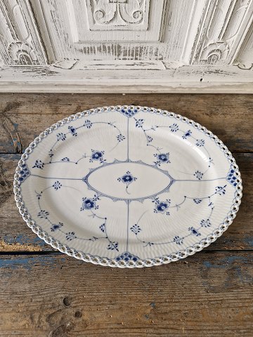 Royal Copenhagen Musselmalet helblonde helfladt fad no. 1148