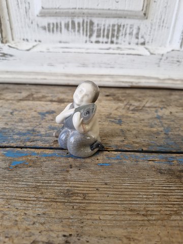 Royal Copenhagen Figur - Lille havfrue med fisk no. 2348