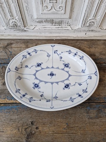 Royal Copenhagen Musselmalet riflet stegefad no. 99 - 36,5 cm.