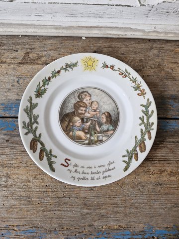 Royal Copenhagen Peters Jul kagetallerken motiv 6 - 19 cm.
