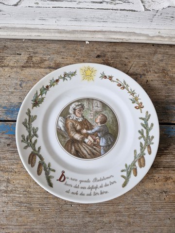 Royal Copenhagen Peters Christmas cake plate motif 5 - 19 cm.