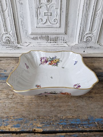 Royal Copenhagen Full Saxon Flower bowl no. 1522