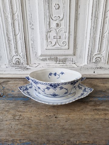 Royal Copenhagen Musselmalet helblonde sauceskål uden låg no. 1106
