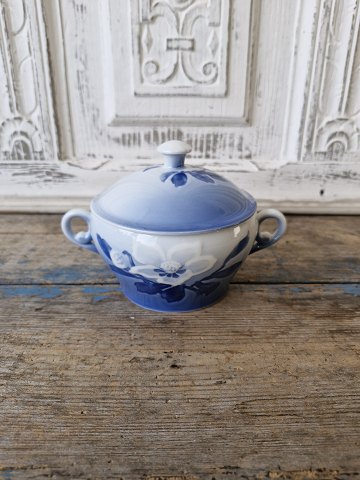 B&G Christmas rose sugar bowl no. 94