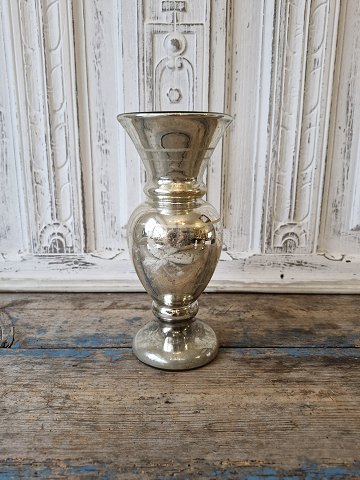 1800 tals vase i fattigmands sølv 24,5 cm.