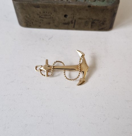 Bernhardt Hertz vintage anchor brooch made of 14kt gold