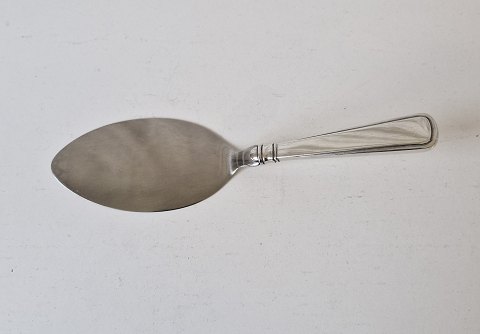 Olympia cake spatula in silver and steel