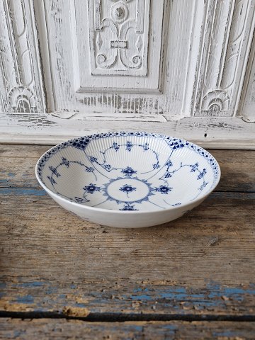 Royal Copenhagen Musselmalet halvblonde skål no. 512
