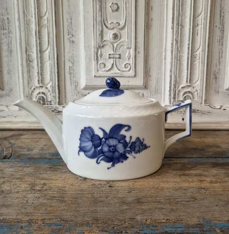 Royal Copenhagen Blue Flower braided oval teapot no. 8119
