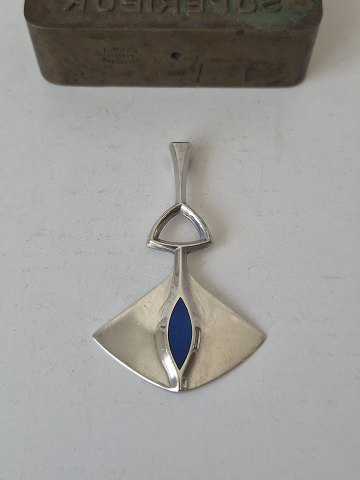 Bjørn Sigurd Østern for David Andersen beautiful pendant in sterling silver with blue enamel