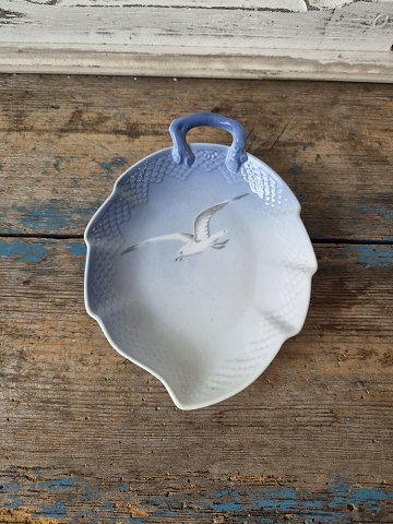 B&G Seagull set without gold rim small leaf-shaped dish No. 198