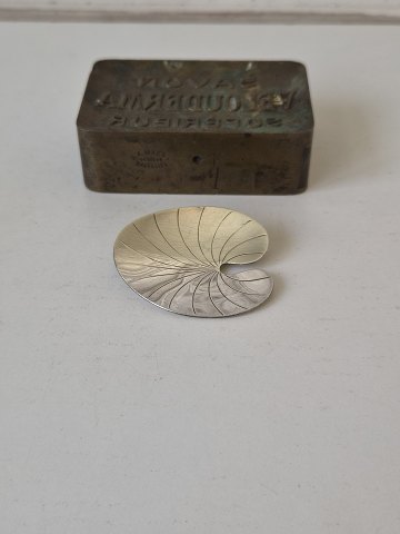 Hermann Siersbøl vintage brooch in sterling silver made as a water lily leaf