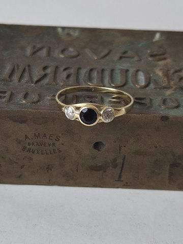 Vintage sapphire ring in 14k gold